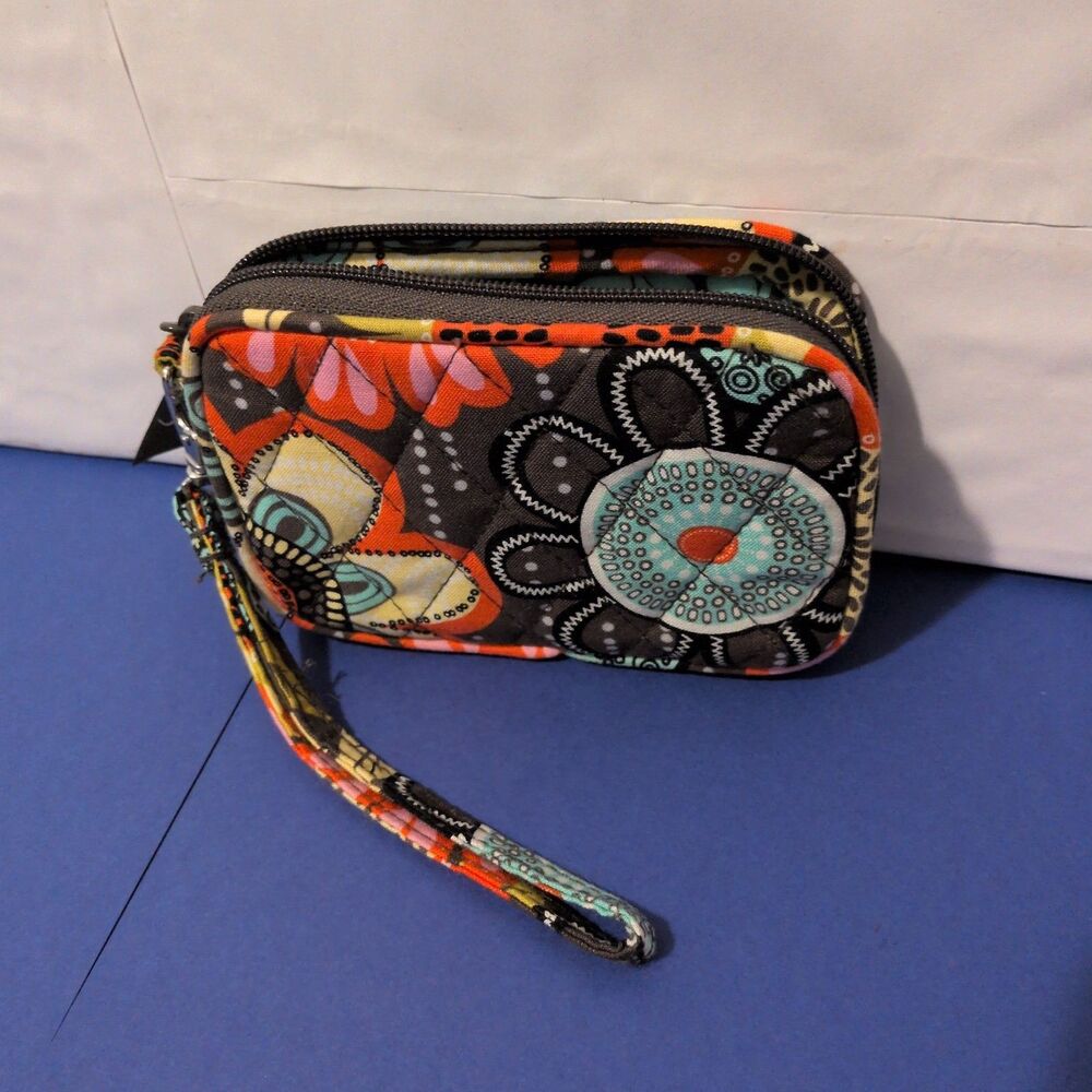 Vera Bradley Neoprene Sleeve Flower Shower tablet case